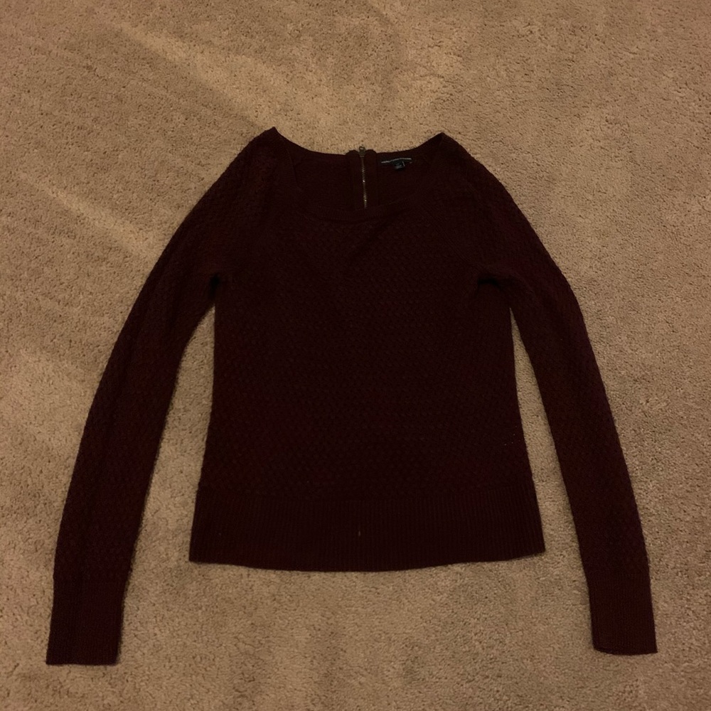 American Eagle maroon sweater
